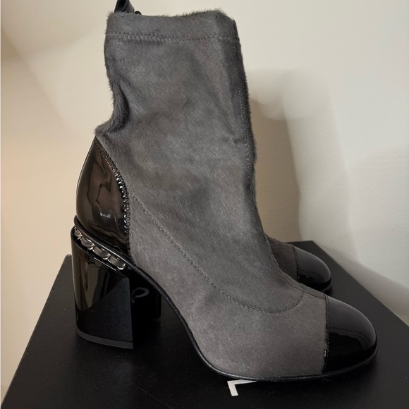 CHANEL Pony Hair Patent Cap Toe Chain Short Boots 38.5 (Run Small) New - Picture 6 of 13
